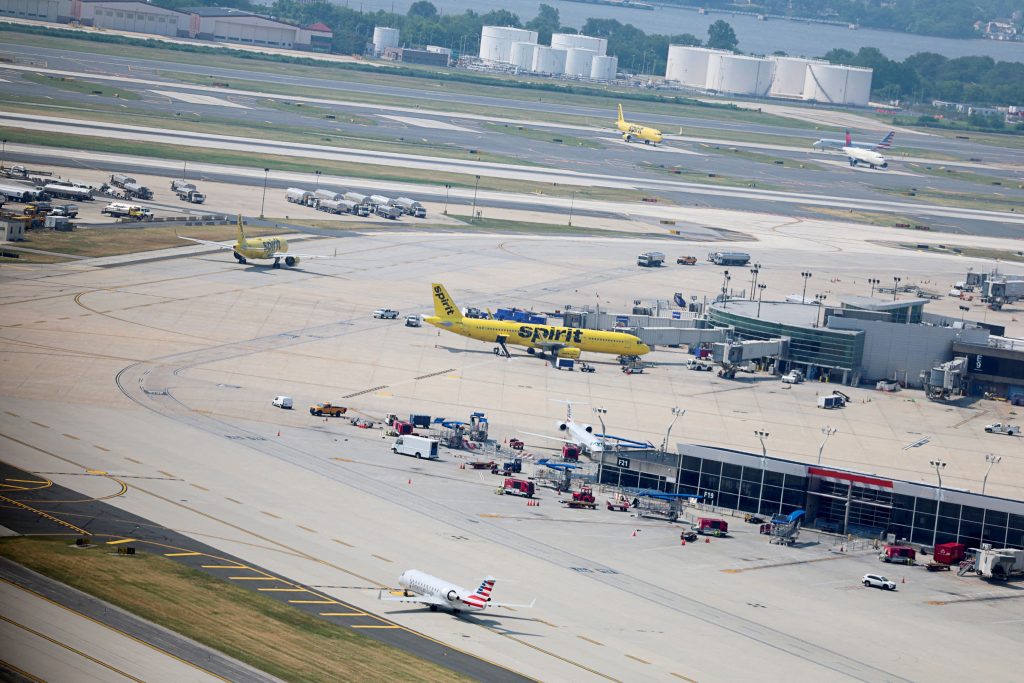 Αεροδρόμιο με αεροπλάνα