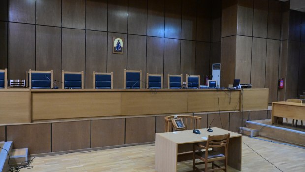 Καθηγητής ΤΕΙ έστελνε σε συγκεκριμένο φροντιστήριο μαθητές για να τους περάσει - Καταδικάστηκε σε 8 χρόνια φυλακή