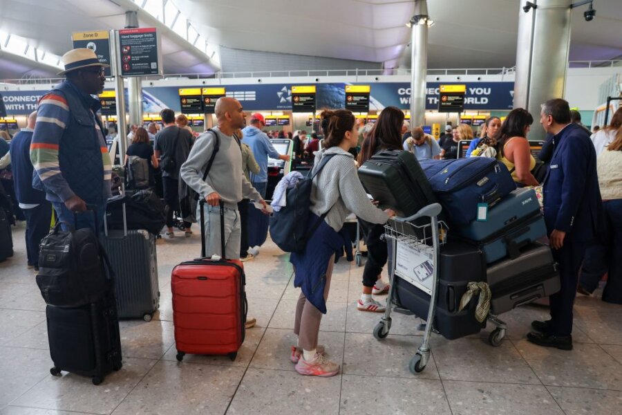 Ουρά ταξιδιωτών Χίθροου