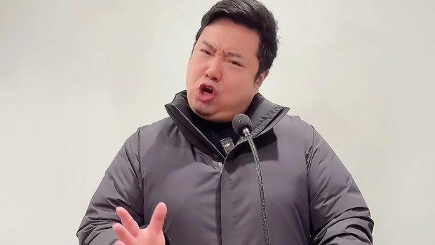 Γνωρίστε τον «Κινέζο Τραμπ» που κατακτά το social media - Συγκέντρωση εκατομμύρια προβολές από ένα... στοίχημα