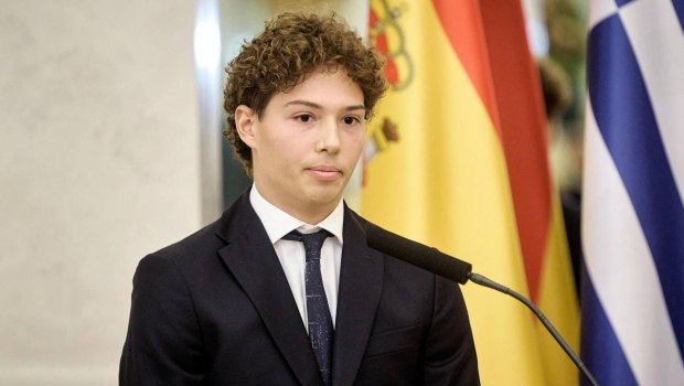 Ουγγαρία: 21χρονος Έλληνας βραβεύτηκε με το «Χρυσό Μετάλλιο Τιμής» – Είχε σώσει πατέρα και κόρη από πνιγμό