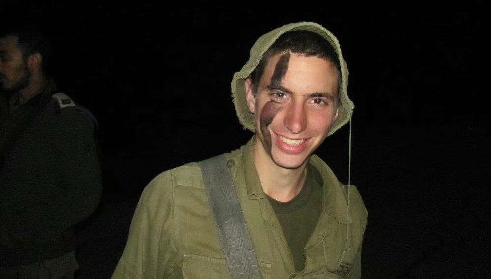 Η Χαμάς παρέδωσε στο Ισραήλ τα λείψανα του Χαντάρ Γκολντίν που πέθανε το 2014 στη Γάζα [βίντεο]