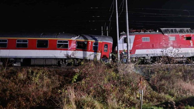 Σύγκρουση τρένων στη Σλοβακία - Αναφορές για τραυματίες