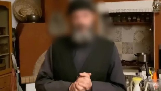 «Πήγαινε στο στενό και κάνε τη δουλειά σου»: Οι διάλογοι των παλαιοημερολογιτών ιερέων με την αρχηγό του κυκλώματος ναρκωτικών