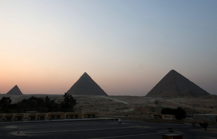 Πυραμίδες Γκίζας είσοδος