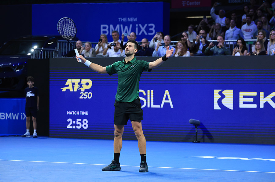 Ελένη Μενεγάκη: Με τον Μάκη Παντζόπουλο στον αγώνα τένις του Novak Djokovic - Η αντίδρασή τους όταν πλησίασε η κάμερα