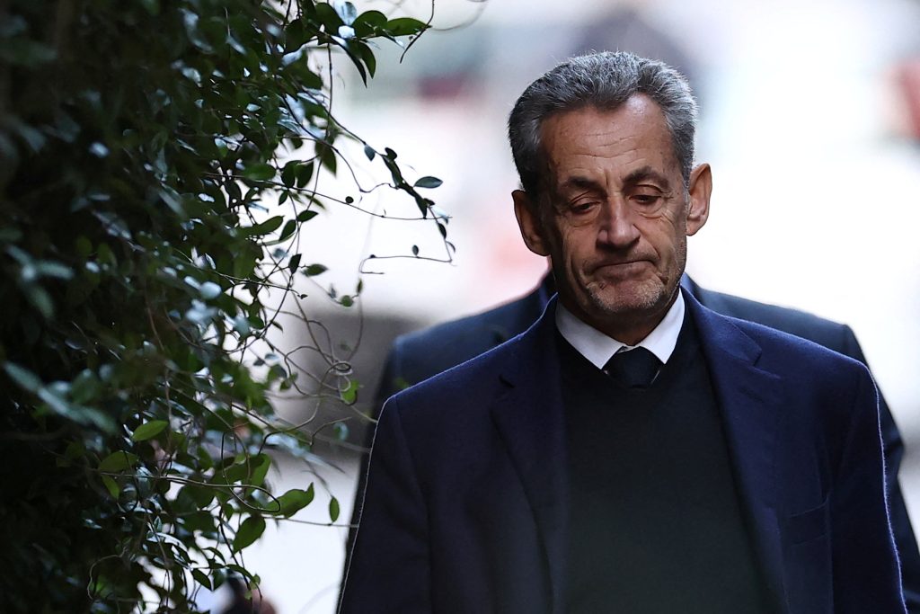 Το πρώτο μήνυμα Σαρκοζί μετά την αποφυλάκισή του: «Η αλήθεια θα επικρατήσει»