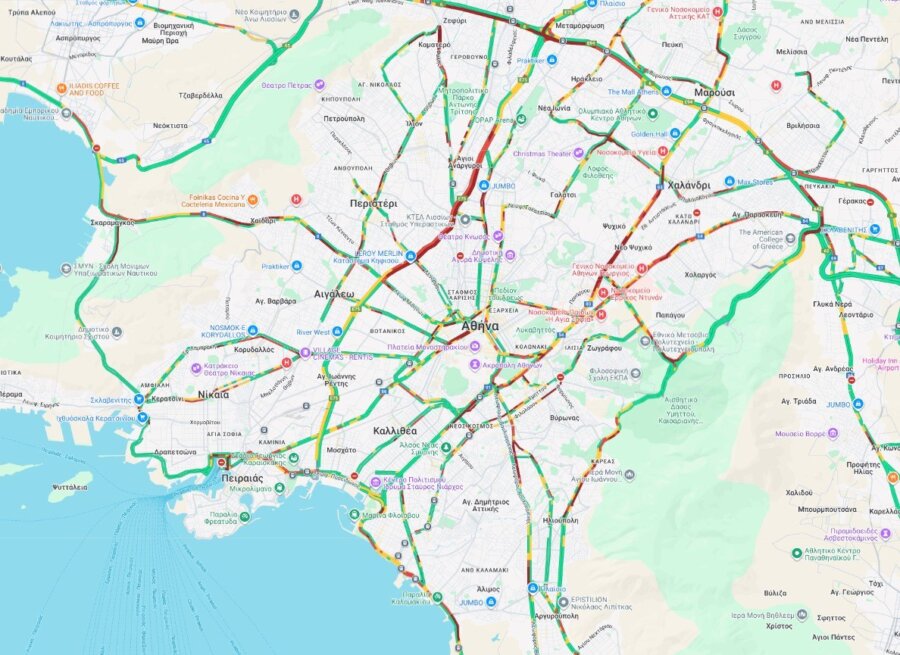 Κίνηση: Στο «κόκκινο» πολλοί δρόμοι στην Αθήνα - Καθυστερήσεις έως και 30' στην Αττική Οδό