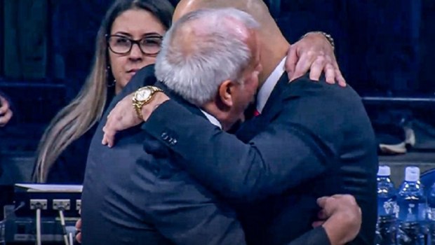 Φαγητό το βράδυ: Τα μυστικά για να σταματήσεις το τσιμπολόγημα