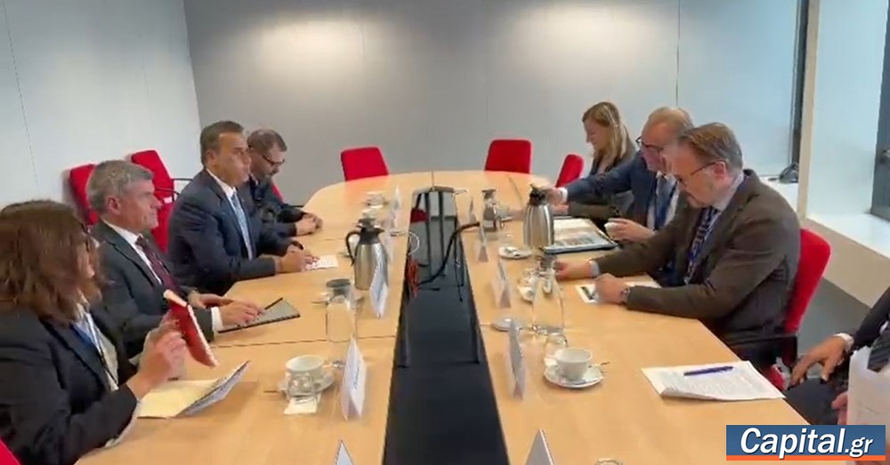 Απεξάρτηση από τη Ρωσία και στροφή προς το αμερικανικό...