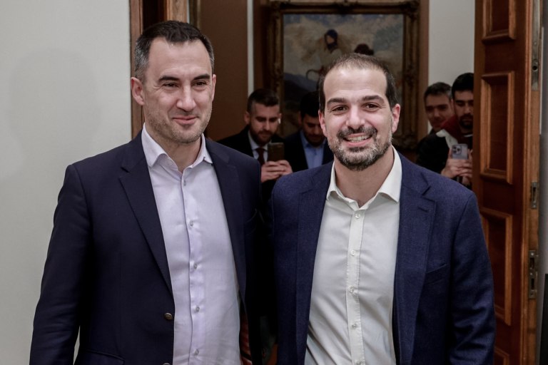 Μύλος στη Νέα Αριστερά για τις συνεργασίες - Απάντηση Σακελλαρίδη σε Χαρίτση: «Όχι» σε θολά πολιτικά σχήματα