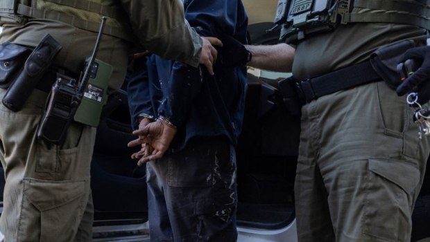 Σικάγο: Δικαστής διατάσσει την αποφυλάκιση εκατοντάδων συλληφθέντων από την αστυνομία μετανάστευσης