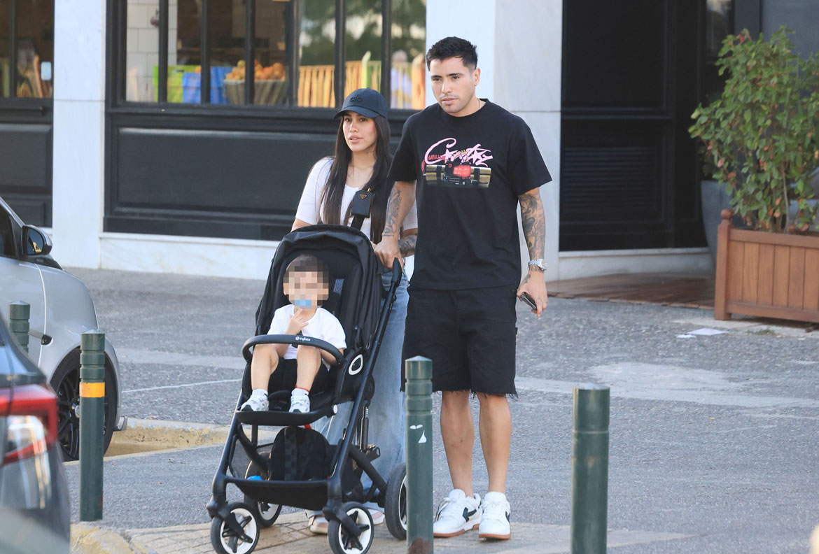 Francisco Ortega: Στο κέντρο της Γλυφάδας ο παίκτης του Ολυμπιακού με την γυναίκα του, Antonella & τον γιο τους – Φωτογραφίες