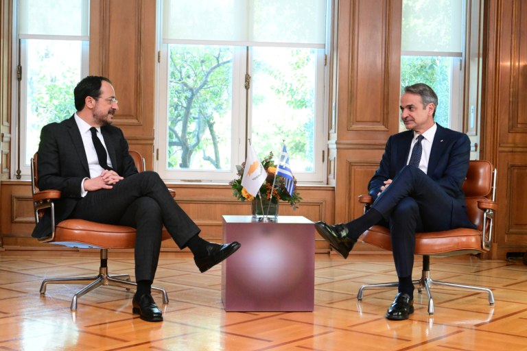 Μητσοτάκης – Χριστοδουλίδης: «Σημαντικό να συντονίζουμε το έργο μας» – «Έχουμε άριστη συνεργασία με την Ελλάδα»