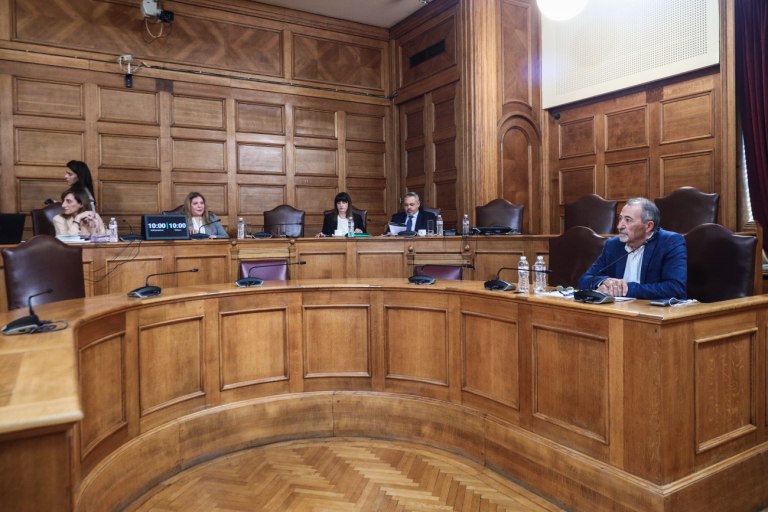 Βουλή: Έρχεται η ώρα του «Φραπέ» και του «Χασάπη» στην εξεταστική – Ποιοι παίρνουν σειρά για εξέταση
