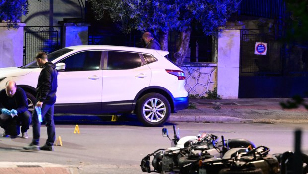 Άγιος Δημήτριος: Βίντεο – ντοκουμέντο από τη στιγμή που διαρρήκτες εμβολίζουν μηχανές της ΔΙΑΣ