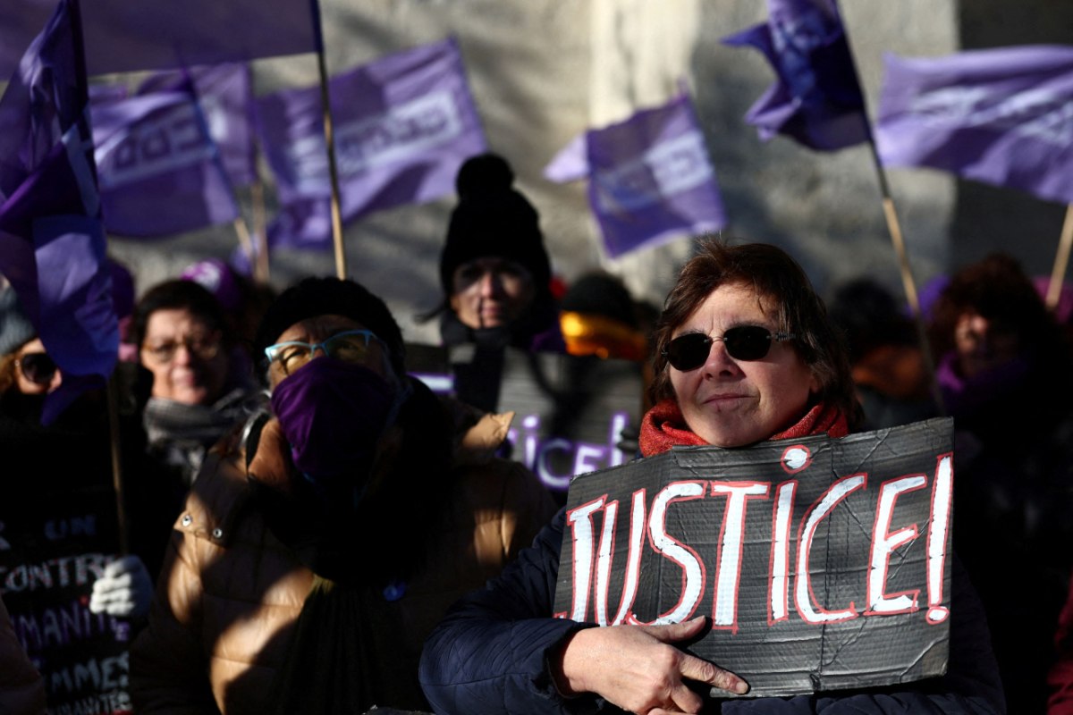 Γαλλία: Εξετάζεται η εμπλοκή του Ντομινίκ Πελικό στον βιασμό και τη δολοφονία μιας 23χρονης πριν από 34 χρόνια