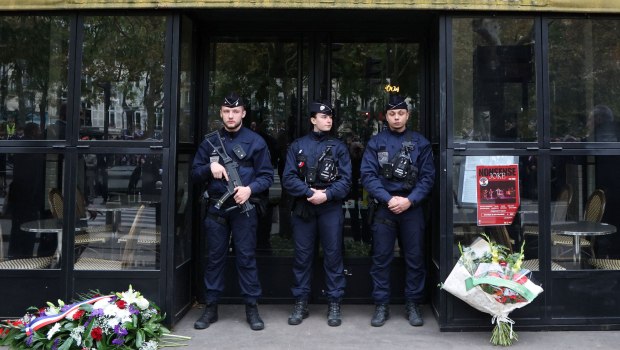 Γαλλία: Δέκα χρόνια μετά τις επιθέσεις της 13ης Νοεμβρίου, «η ζωή νικάει» - Τι λένε επιζώντες