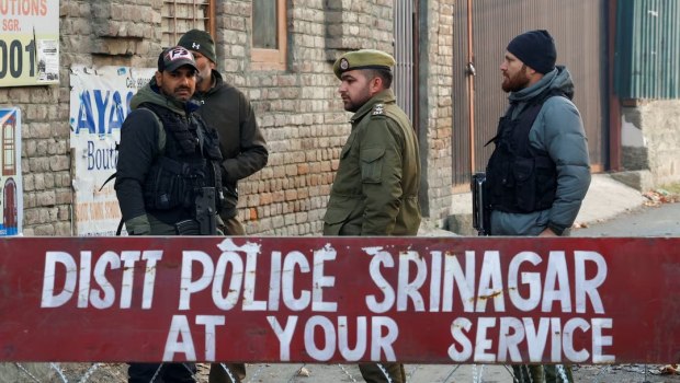 Ινδία: Στους εννέα οι νεκροί από την επίθεση σε αστυνομικό τμήμα στο Κασμίρ - Δύσκολη η αναγνώριση των σορών