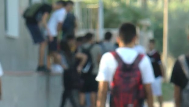 Μάστιγα η βία ανηλίκων: Δίνουν ραντεβού για ξύλο εκτός σχολείου - Πάνω από 20 περιστατικά κάθε ημέρα