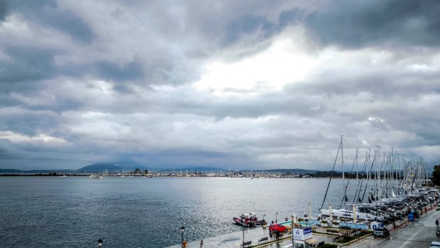 Καιρός: Άνοδος της θερμοκρασίας και αφρικανική σκόνη - Πού θα βρέξει