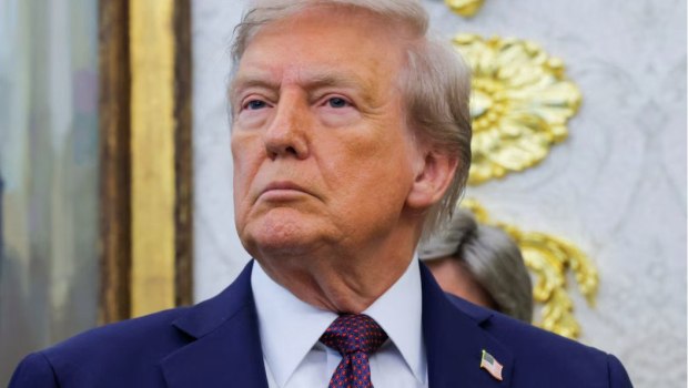 Τραμπ: Αλλαγή πλεύσης - «Να έρθουν στο φως τα αρχεία Έπσταϊν»