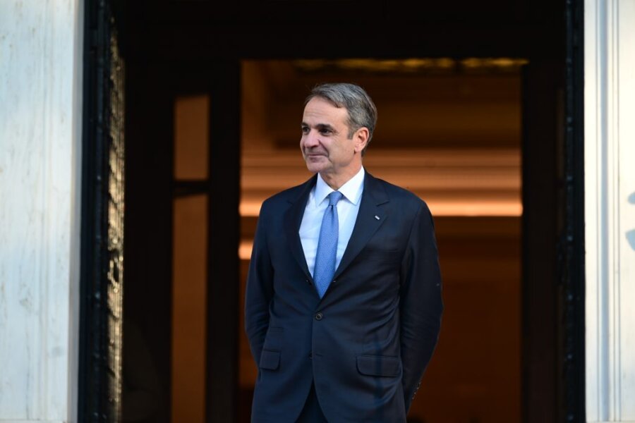 Μητσοτάκης για Πολυτεχνείο: Κρατάμε ζωντανό εκείνο το σκίρτημα ελευθερίας που έδωσε, αργότερα, παλμό στον Κοινοβουλευτισμό