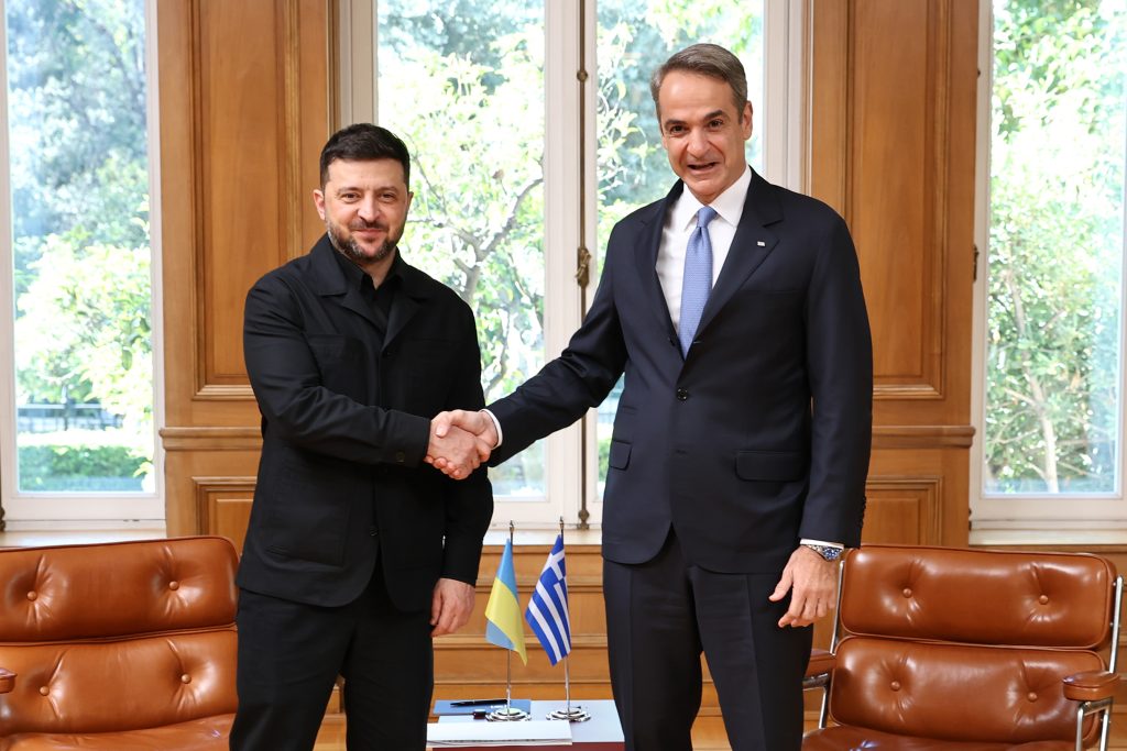 Επίσκεψη Ζελένσκι: Δύο συμφωνίες για στήριξη της Ουκρανίας