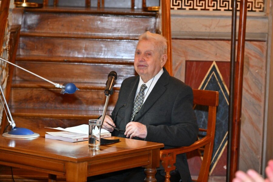 Έφυγε από τη ζωή ο oμότιμος καθηγητής Παθολογίας Στέφανος Χατζηγιάννης