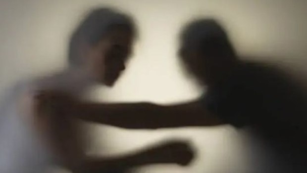 Νέα υπόθεση ενδοοικογενειακής βίας: Στην αντεπίθεση περνά ο σύζυγος - «Εγώ είμαι το θύμα από τη γυναίκα μου»