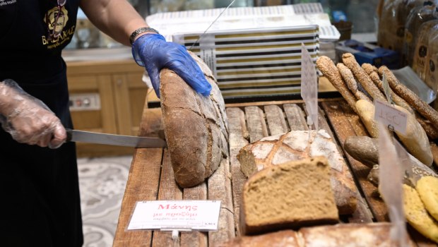 ΕΦΕΤ: Πως το ψωμί στους φούρνους έγινε αλμυρότερο, όχι λόγω της τιμής του