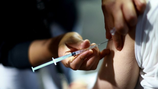 CDC: Αλλαγή πλεύσης για τη σύνδεση εμβολίων και αυτισμού - Οι πιέσεις Κένεντι