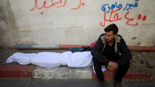 Γάζα: Συνεχίζει τις παραβιάσεις της εκεχειρίας το Ισραήλ - Τουλάχιστον 32 νεκροί σε 24 ώρες από νέες επιθέσεις