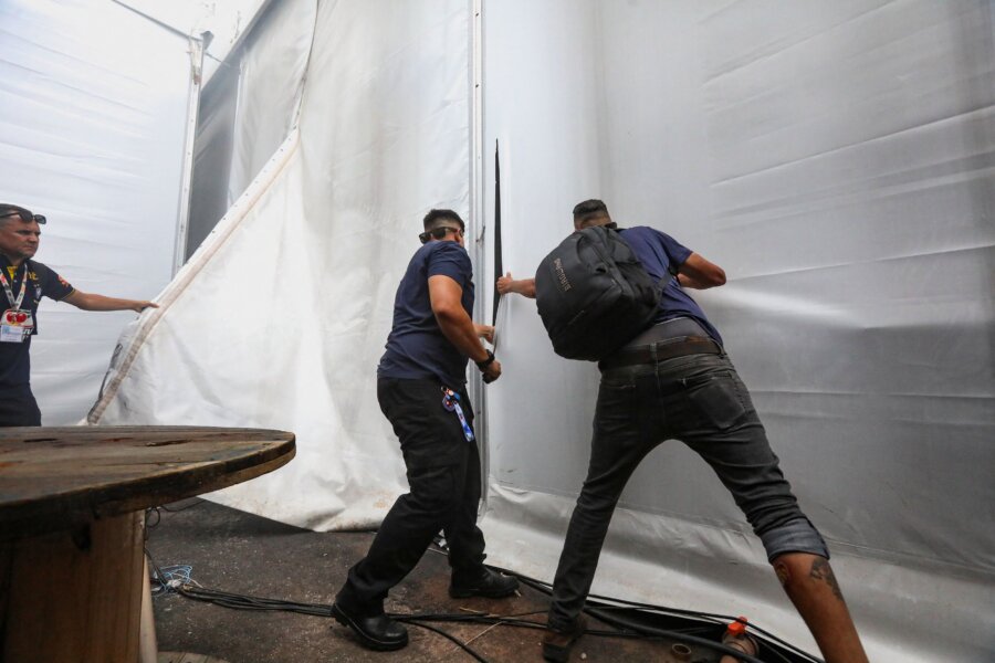 COP30: Πυρκαγιά σε περίπτερο του συνεδριακού κέντρου όπου γίνονται οι συνομιλίες για το κλίμα