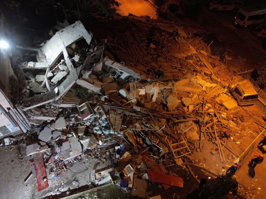 Συντρίμμια σεισμού Τουρκία