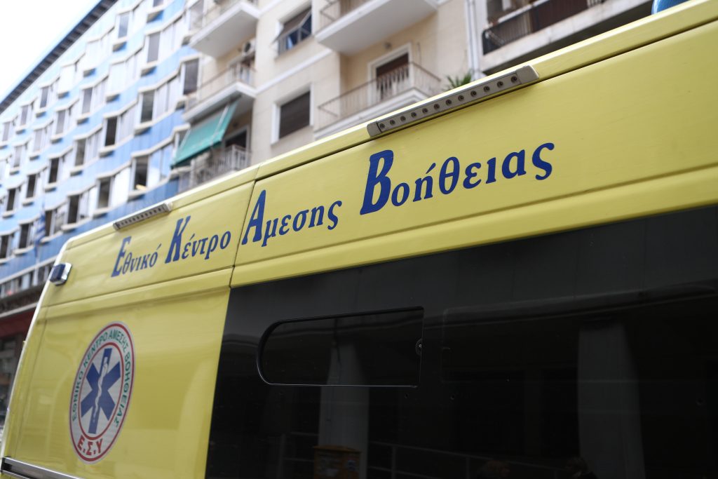 ΕΚΑΒ ασθενοφόρο όχημα