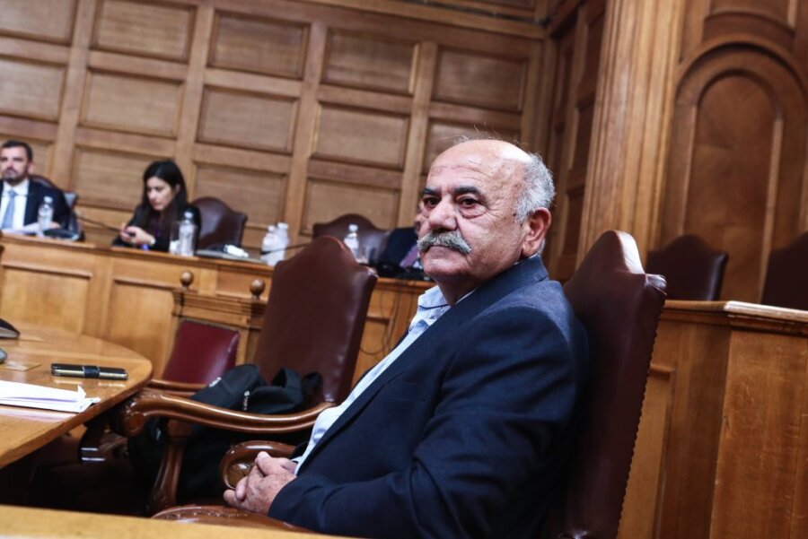 Εξεταστική ΟΠΕΚΕΠΕ: Με τον «Φραπέ» απόντα και τον «Χασάπη» παρόντα