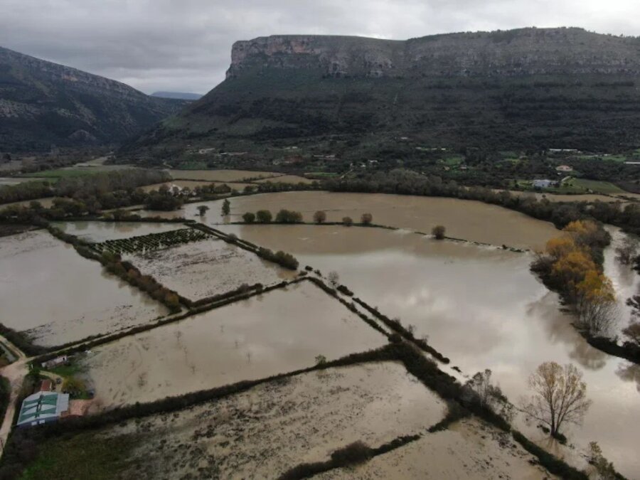 εικόνα που δείχνει πλημμυρισμένες καλλιέργειες στη Θεσπρωτία