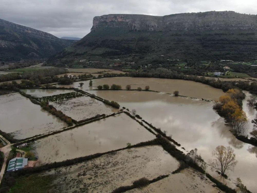 εικόνα που δείχνει πλημμυρισμένες καλλιέργειες στη Θεσπρωτία