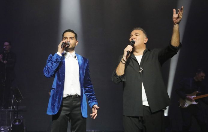 Πρεμιέρα Ρέμου-Μάστορα: Οι celebrities που έδωσαν το παρών – Φωτογραφίες