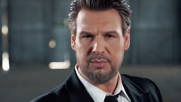 Πάνος Κιάμος: Έφυγε από τη ζωή η μητέρα του τραγουδιστή - Την αποχαιρέτησε με ποίημα του Οδυσσέα Ελύτη