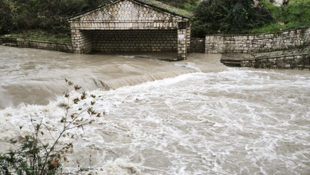 Καιρός: Βροχές και καταιγίδες «μεγάλης έντασης και διάρκειας», από σήμερα - Έκτακτο δελτίο από την ΕΜΥ
