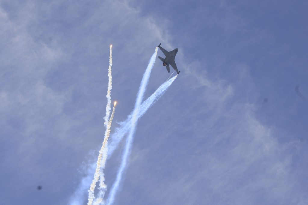 Γαλλικό μήνυμα με άσκηση στο Αιγαίο