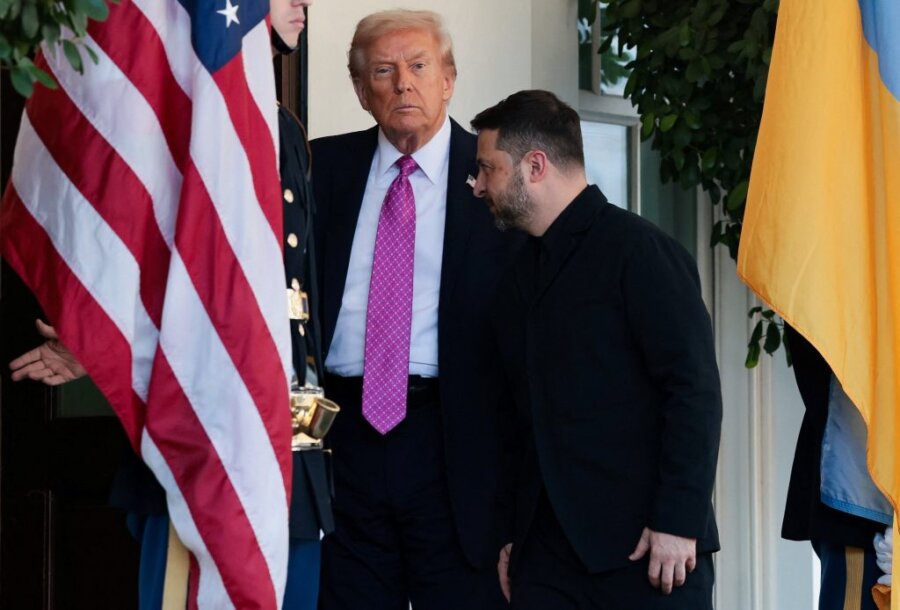 Πώς ο Τραμπ επιχειρεί να «παγιδεύσει» Μόσχα και Κίεβο σε μια συμφωνία – Ποιον ευνοεί η τελευταία εκδοχή του σχεδίου