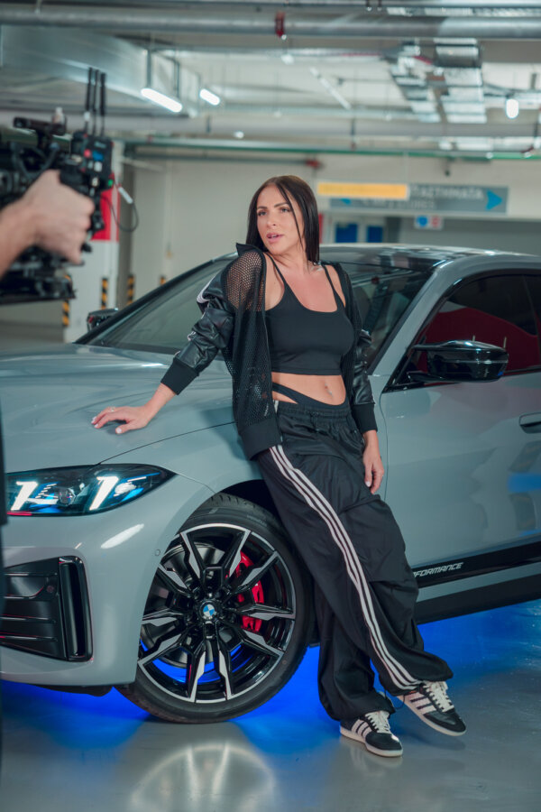 Εντυπωσιάζουν οι REC στο video clip του νέου τους τραγουδιού «Ό,τι δίνεις, παίρνεις»