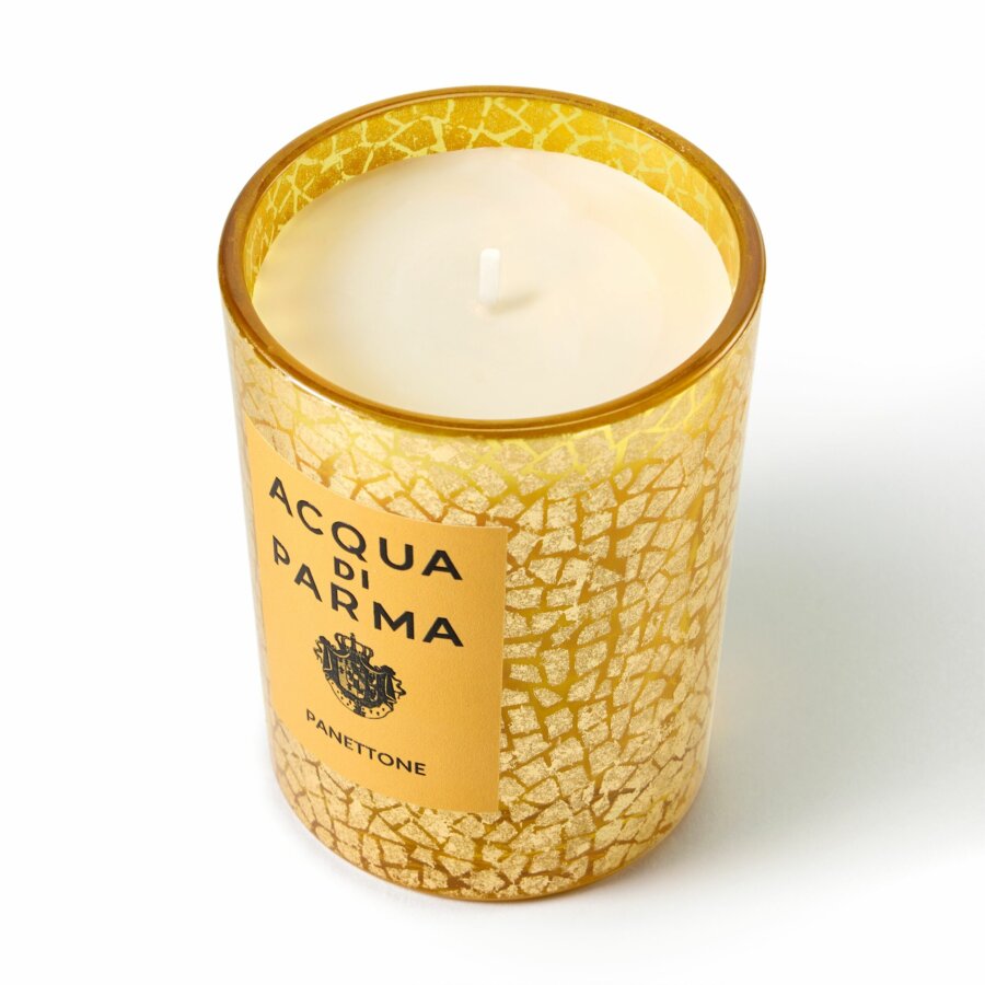 Πέντε κεριά που θα κάνουν το σπίτι να μυρίζει Χριστούγεννα