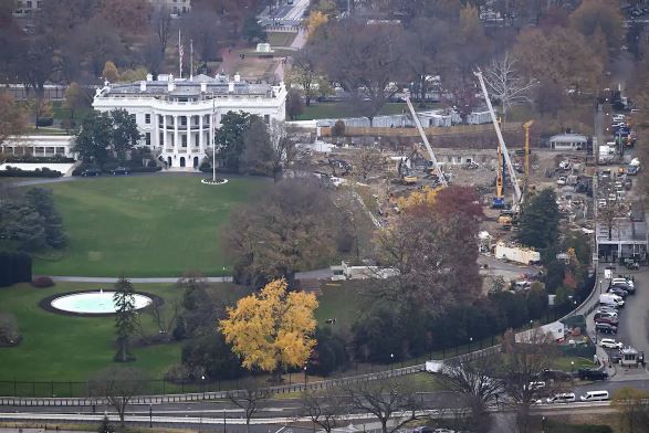Τραμπ: Σε διαμάχη με τον αρχιτέκτονά του για το μέγεθος της αίθουσας χορού στον Λευκό Οίκο - Πόσο θα στοιχίσει;