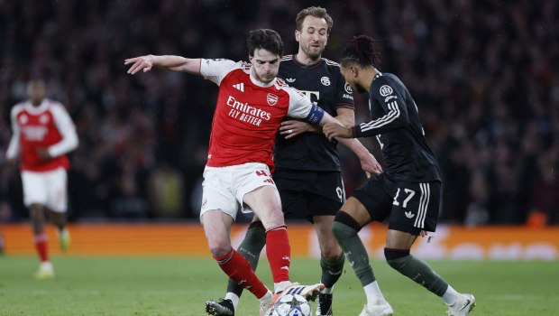 Ο Ντέκλαν Ράις «κατάπιε» την Μπάγερν - Αποθέωση για το «ρομπότ» της Άρσεναλ