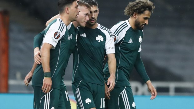 Άνοιξε το σκορ ο Παναθηναϊκός με κεφαλιά του Σβιντέρσκι (vid)