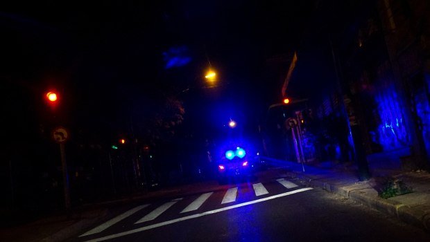 Συμμορία με ραντεβού-παγίδα μέσω TikTok: Λήστευαν και εκβίαζαν θύματα σε διαμέρισμα στα Πατήσια